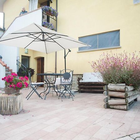 Il Castagno Bed & Breakfast Montemonaco Bagian luar foto