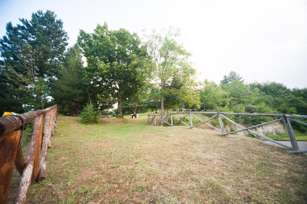 Il Castagno Bed & Breakfast Montemonaco Bagian luar foto