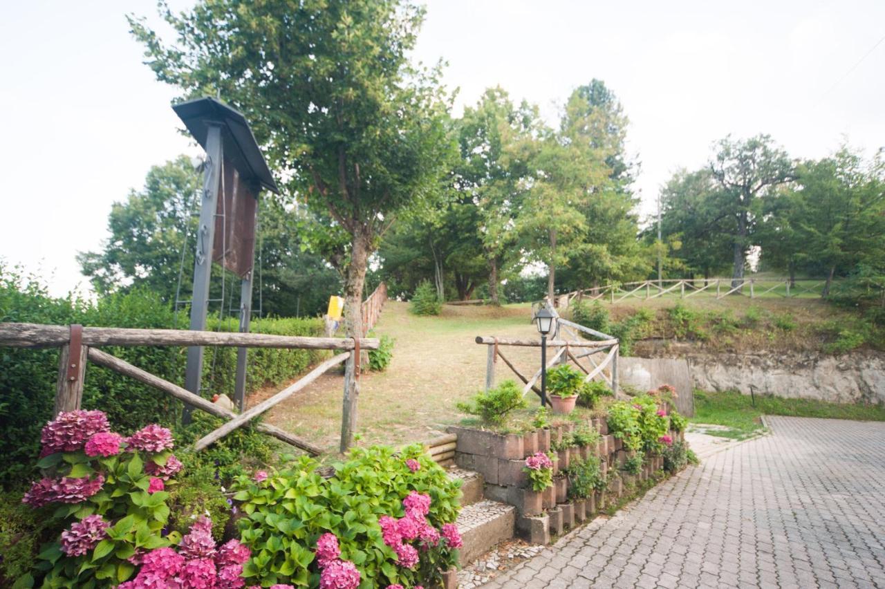 Il Castagno Bed & Breakfast Montemonaco Bagian luar foto